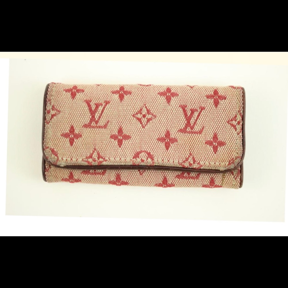 Louis Vuitton key holder-